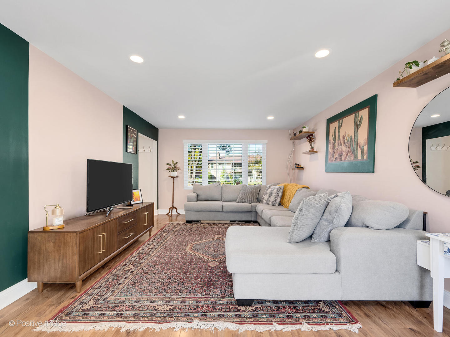 2011 Lancaster Lane, Wheaton, IL 60189