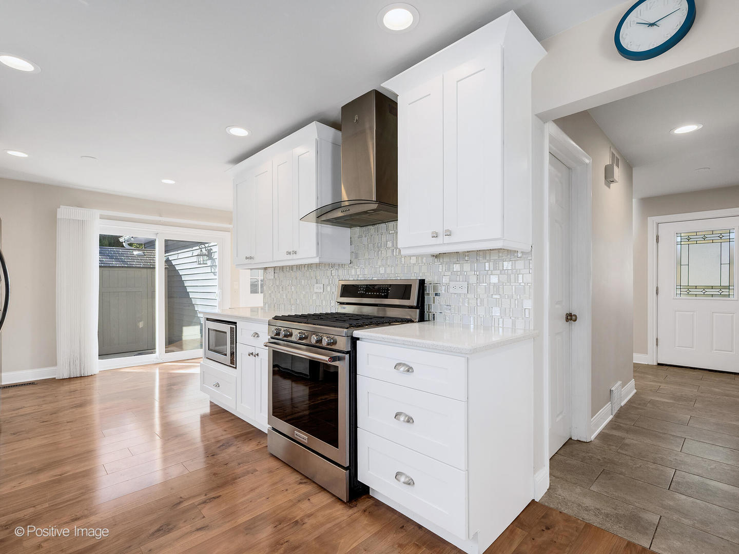 2011 Lancaster Lane, Wheaton, IL 60189