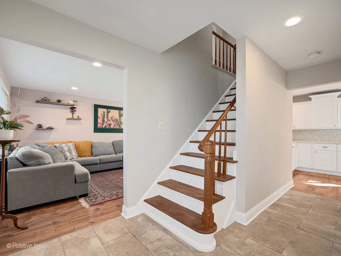 2011 Lancaster Lane, Wheaton, IL 60189