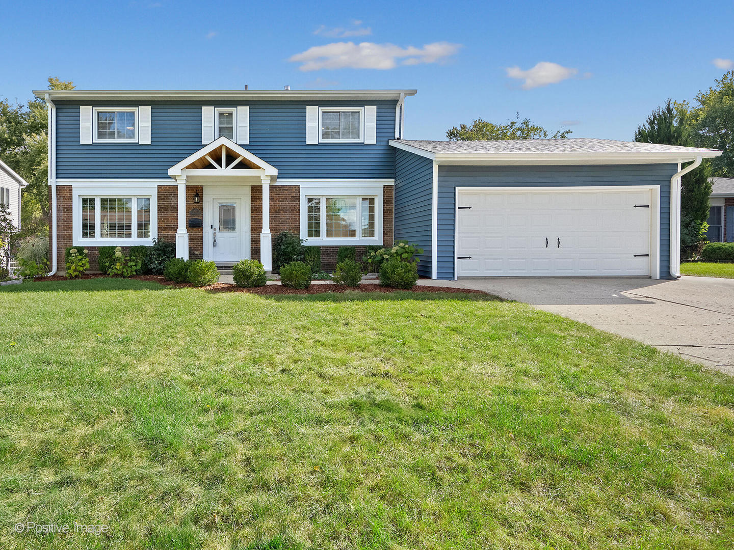2011 Lancaster Lane, Wheaton, IL 60189