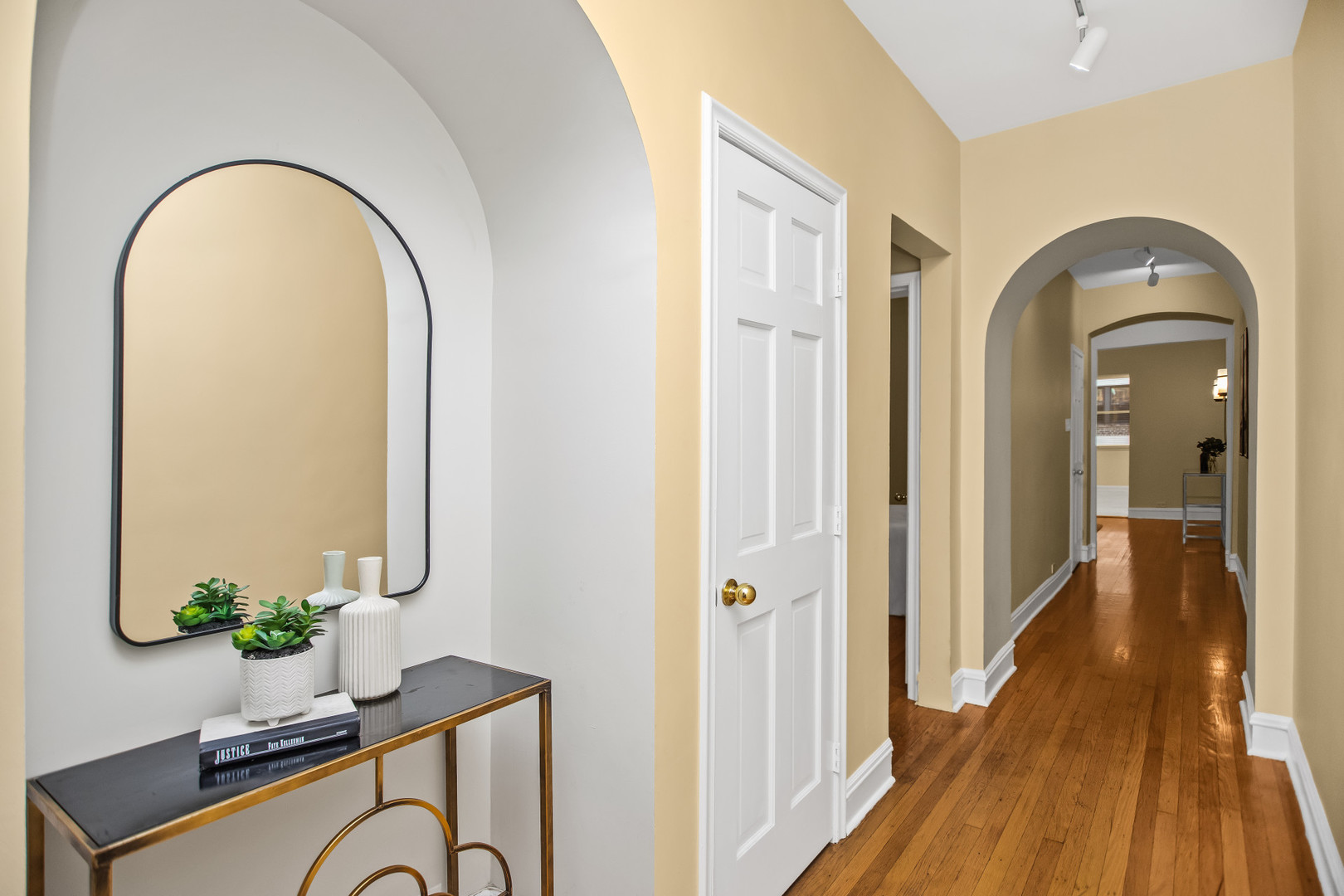 6809 N LAKEWOOD Avenue #2N, Chicago, IL 60626