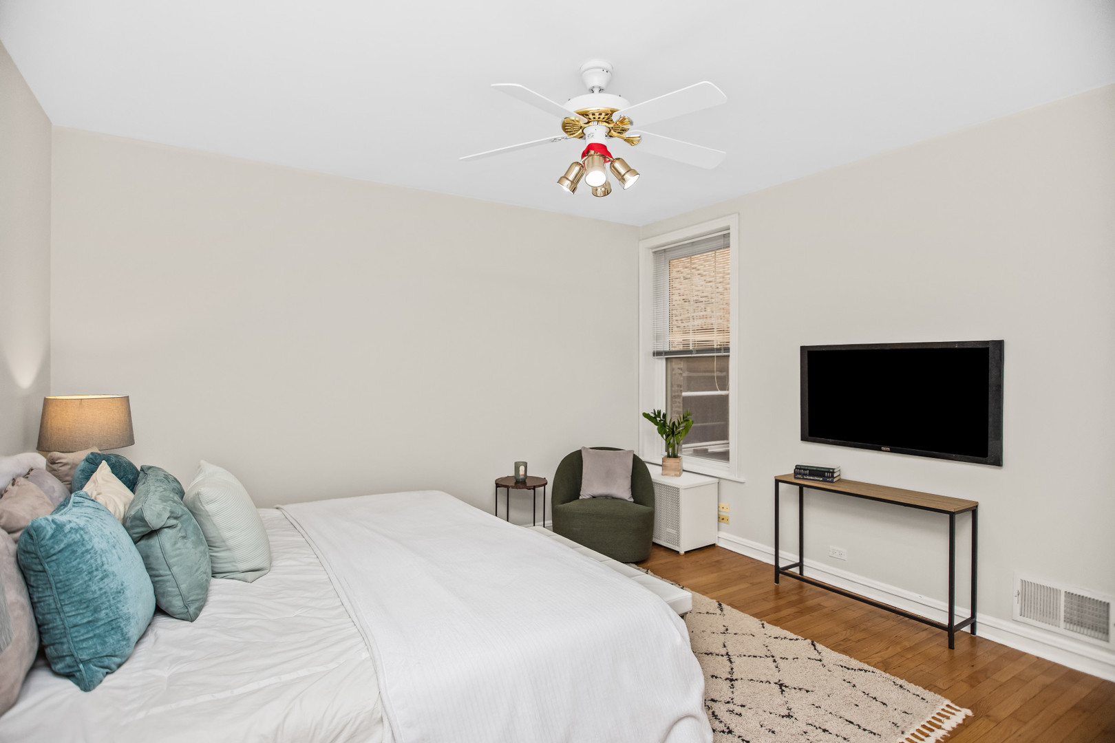 6809 N LAKEWOOD Avenue #2N, Chicago, IL 60626