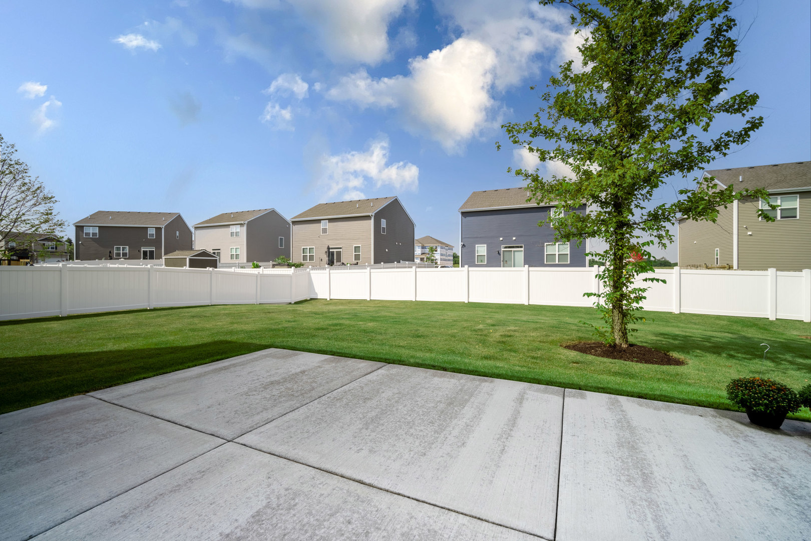 2011 Magnolia Lane, Wonder Lake, IL 60097