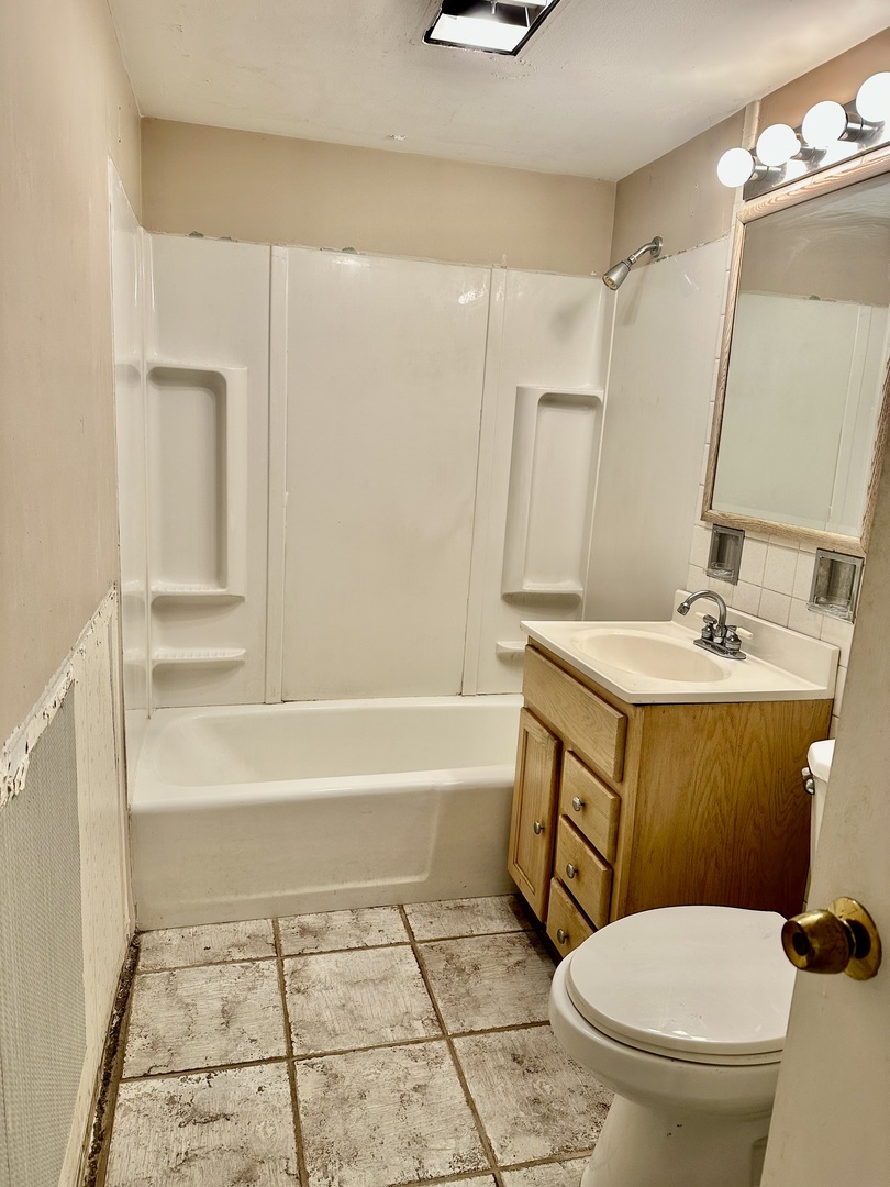 9630 W Higgins Road #3A, Rosemont, IL 60018