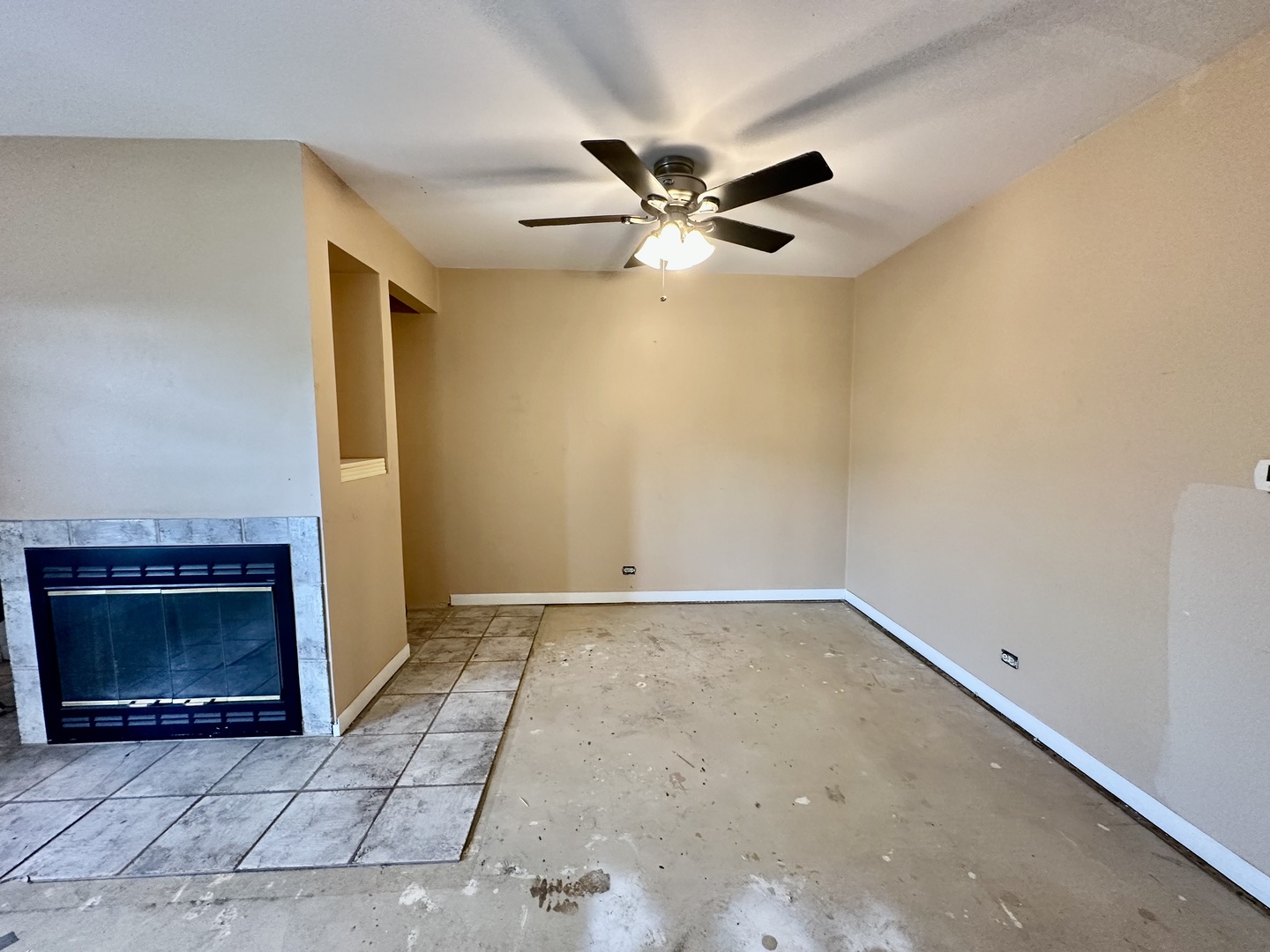 9630 W Higgins Road #3A, Rosemont, IL 60018