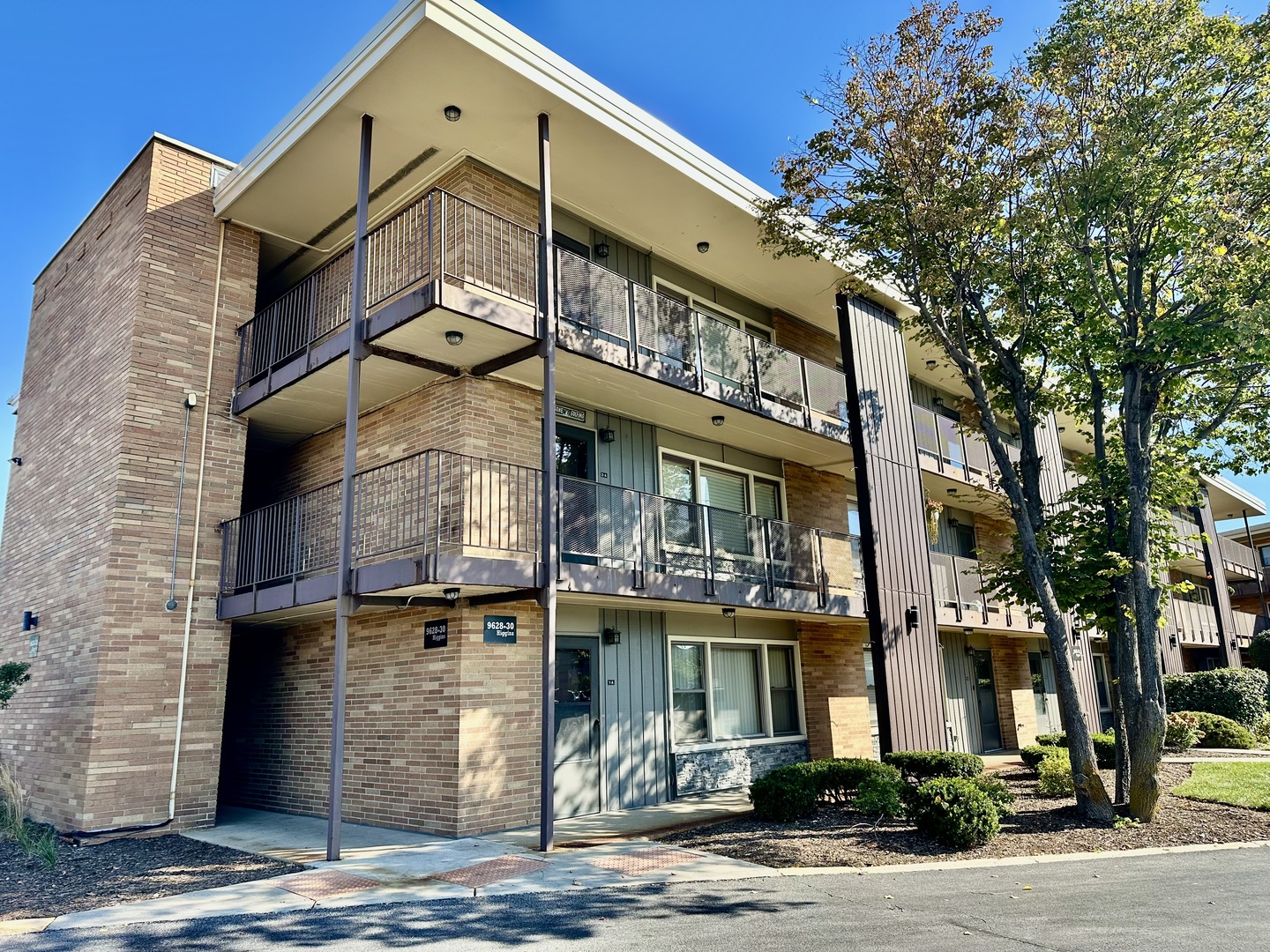 9630 W Higgins Road #3A, Rosemont, IL 60018