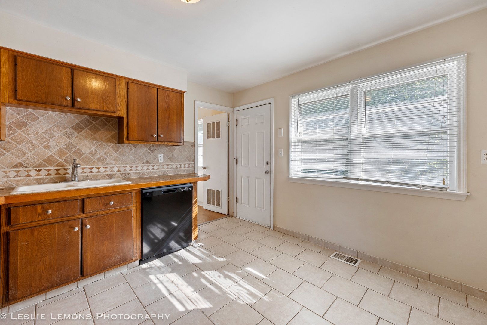 1102 Krings Lane, Joliet, IL 60435