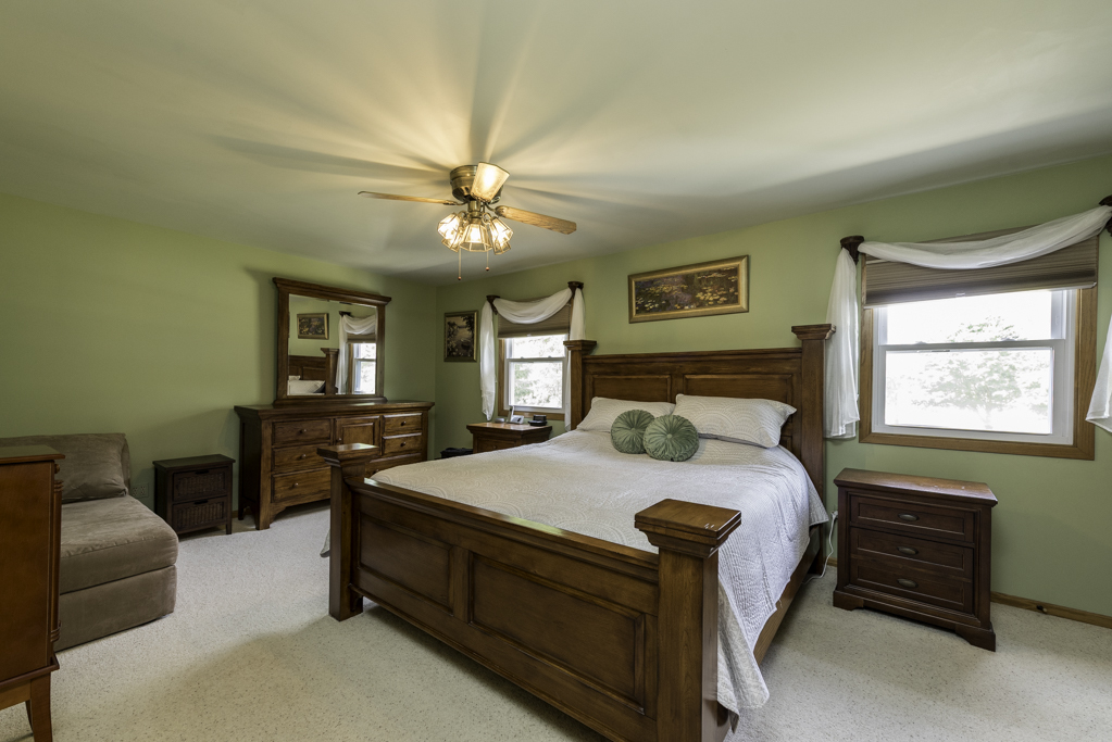 508 Cavin Avenue, Winthrop Harbor, IL 60096