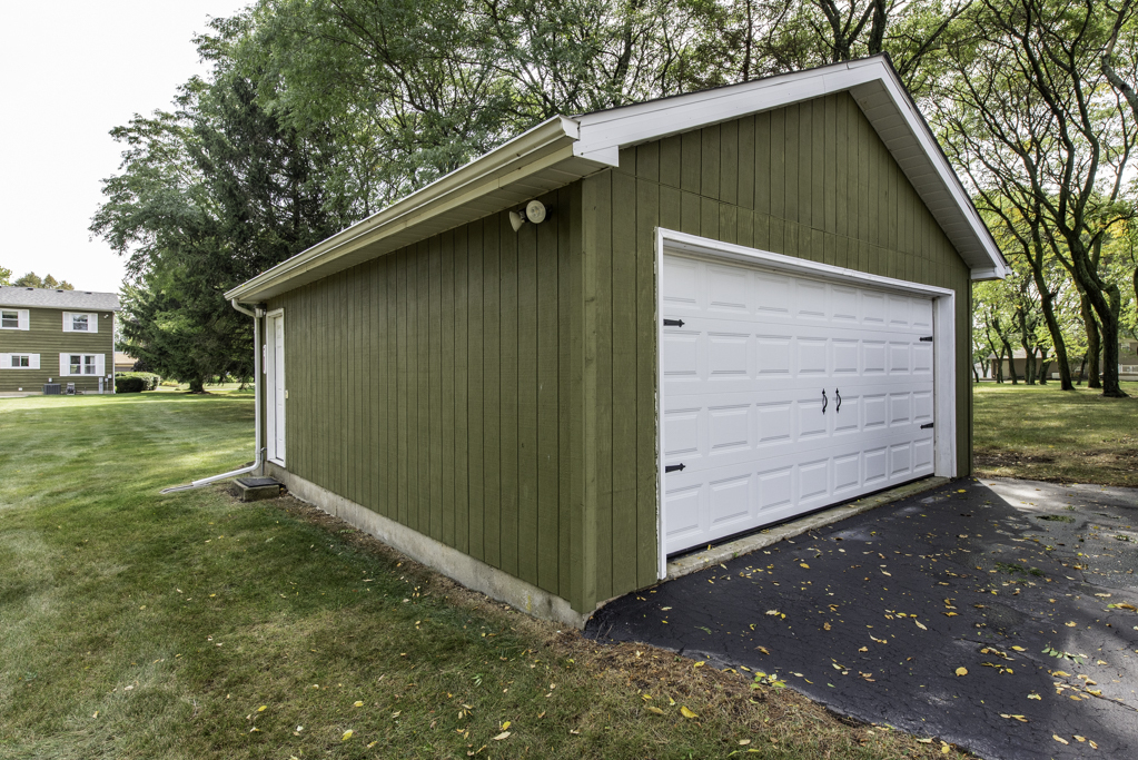 508 Cavin Avenue, Winthrop Harbor, IL 60096