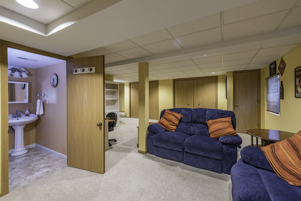 508 Cavin Avenue, Winthrop Harbor, IL 60096