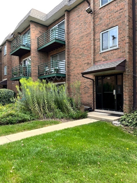 1029 Buccaneer Drive #6, Schaumburg, IL 60173