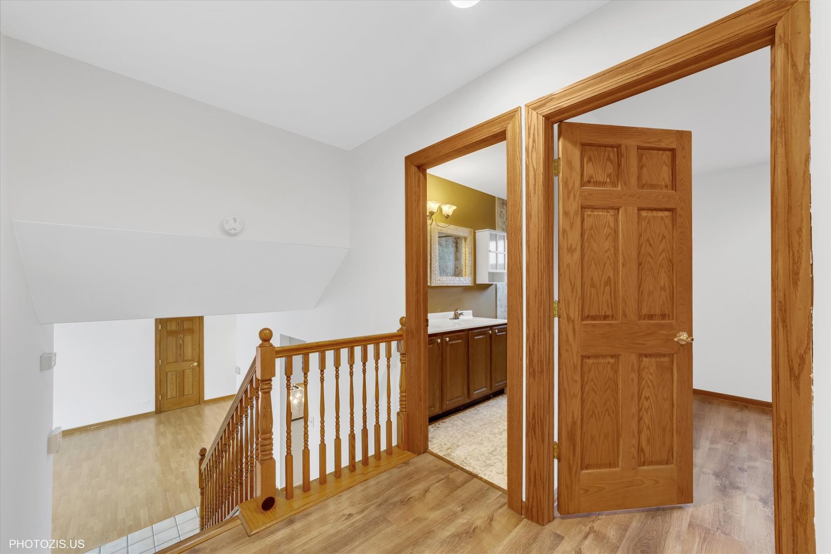 2522 N Chestnut Avenue, Arlington Heights, IL 60004