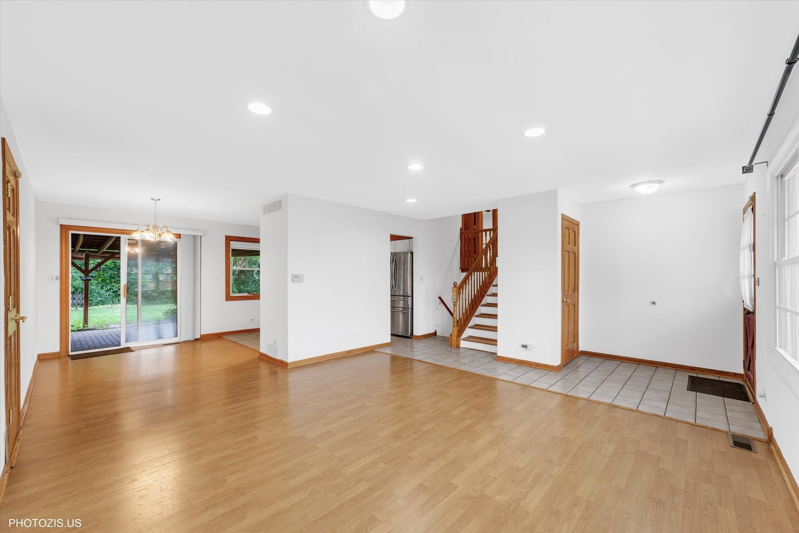 2522 N Chestnut Avenue, Arlington Heights, IL 60004