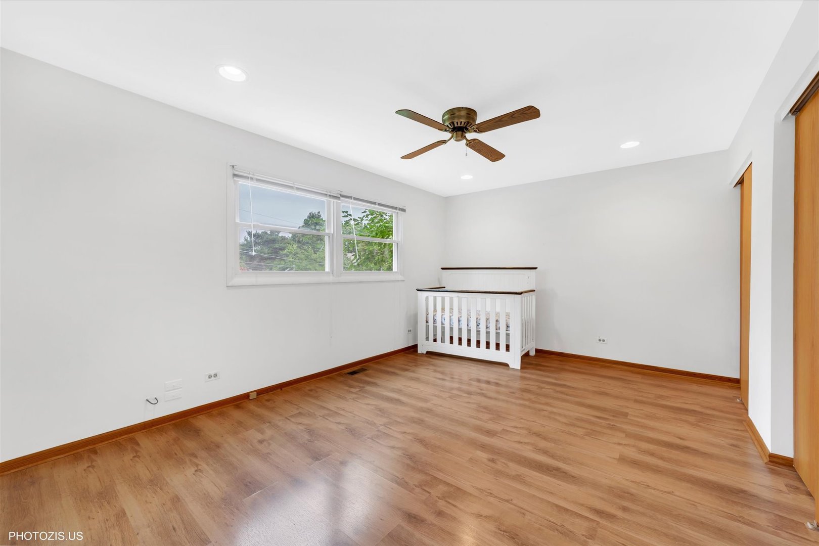 2522 N Chestnut Avenue, Arlington Heights, IL 60004