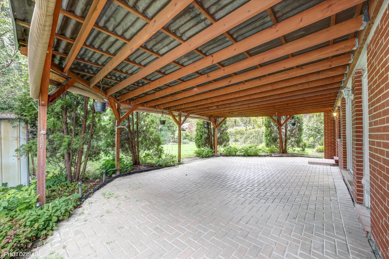 2522 N Chestnut Avenue, Arlington Heights, IL 60004