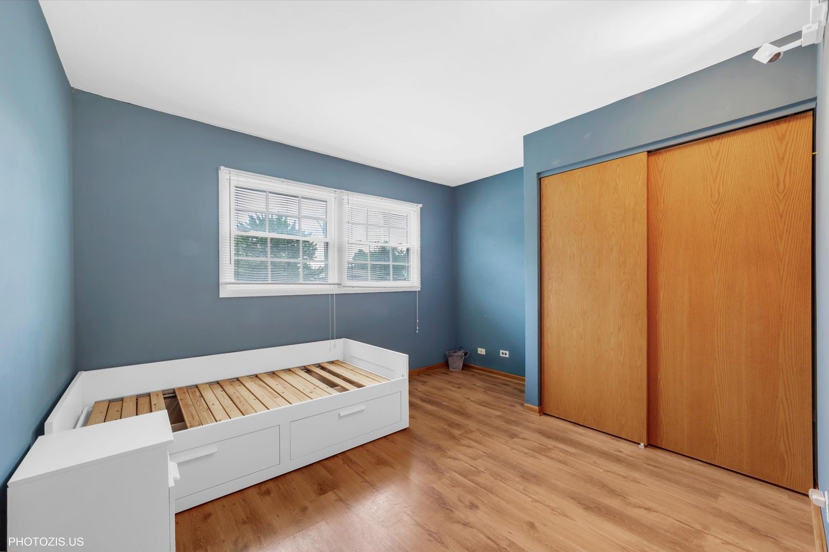 2522 N Chestnut Avenue, Arlington Heights, IL 60004