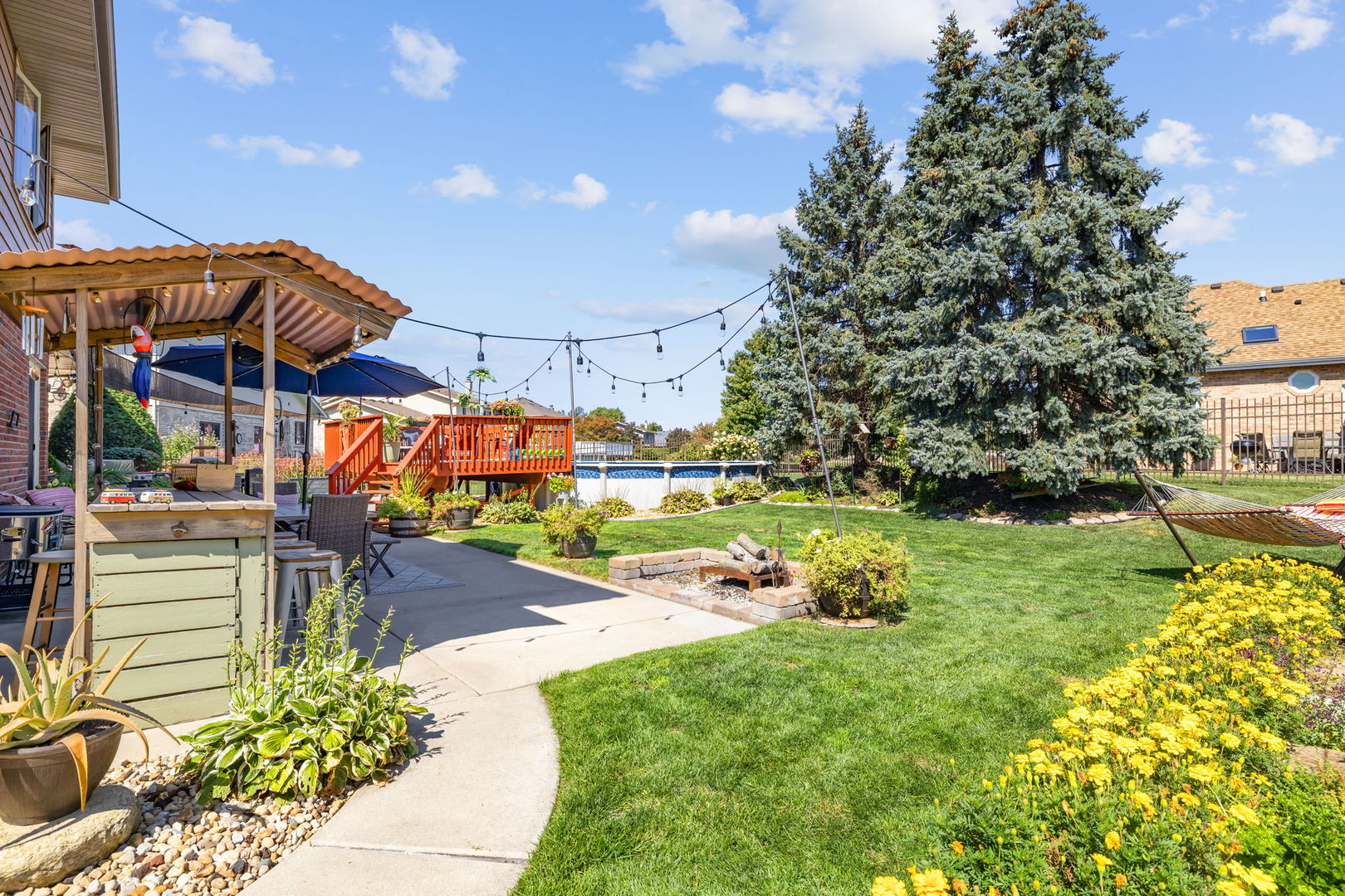 8500 Brookside Glen Drive, Tinley Park, IL 60487