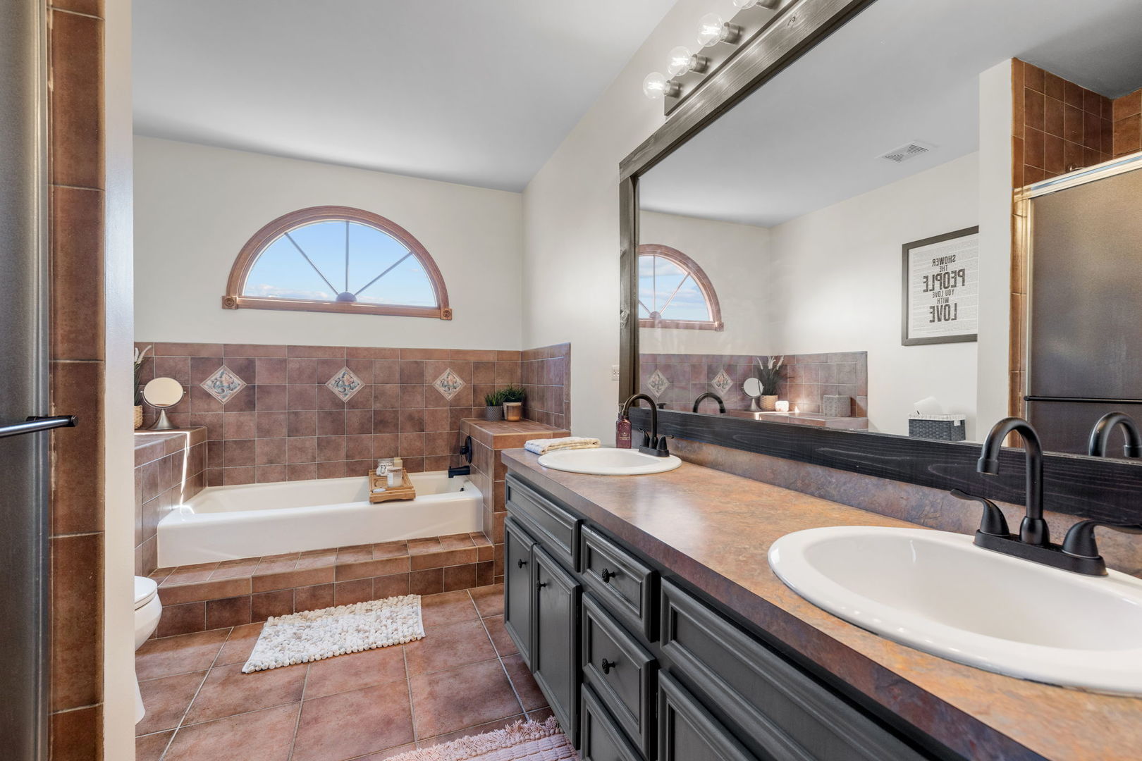 8500 Brookside Glen Drive, Tinley Park, IL 60487