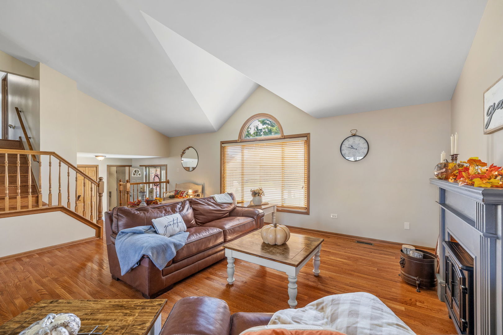 8500 Brookside Glen Drive, Tinley Park, IL 60487