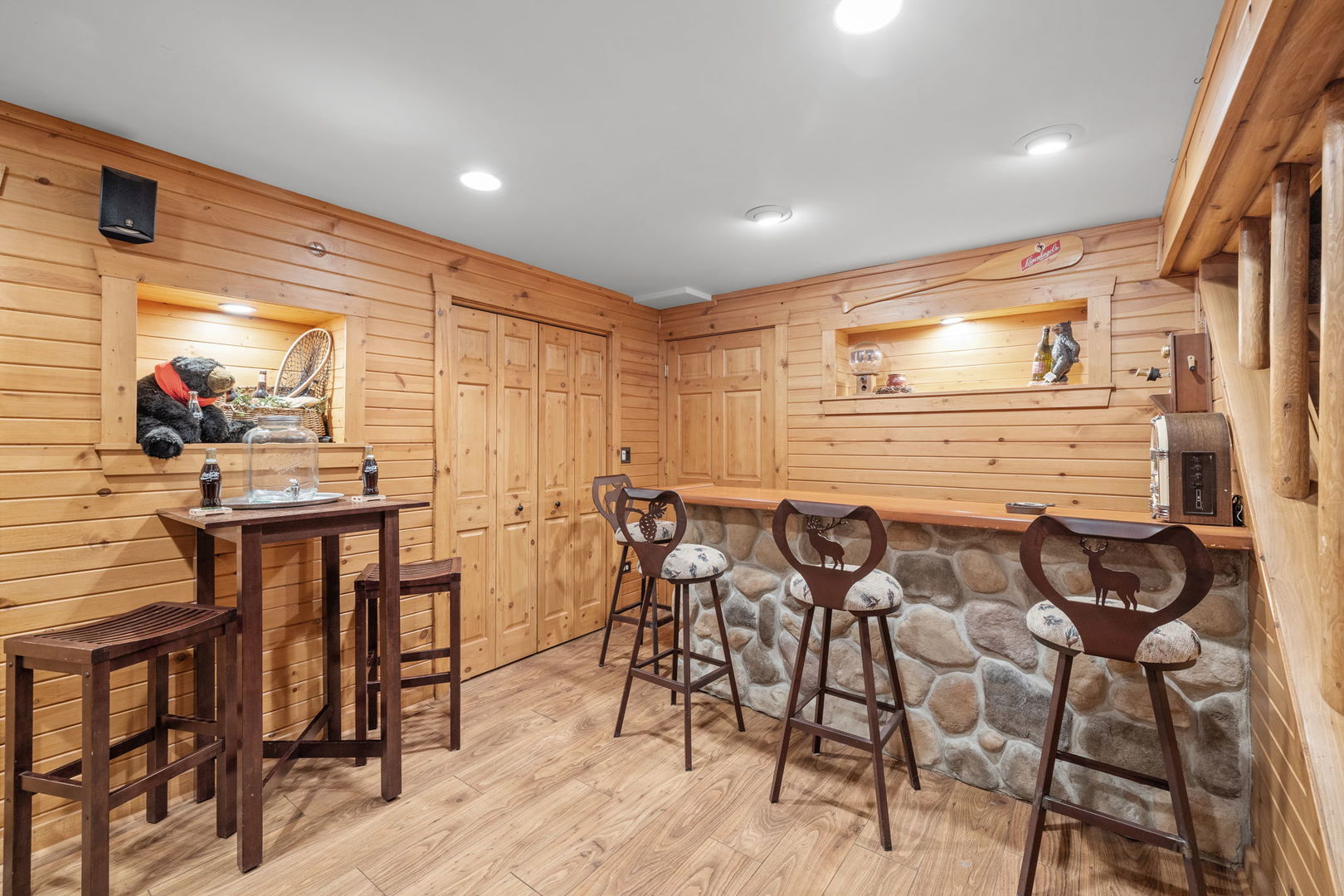 8500 Brookside Glen Drive, Tinley Park, IL 60487
