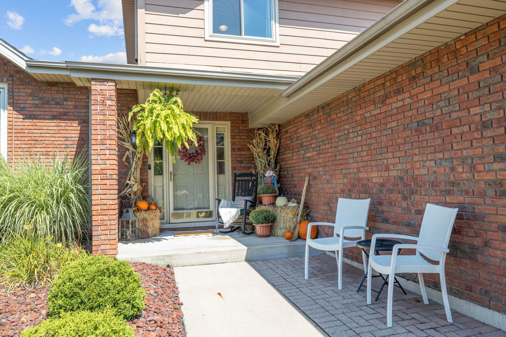 8500 Brookside Glen Drive, Tinley Park, IL 60487