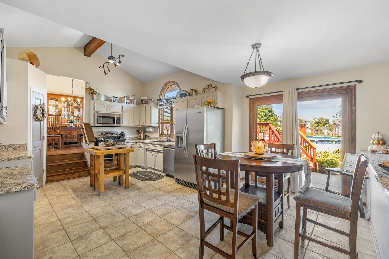 8500 Brookside Glen Drive, Tinley Park, IL 60487