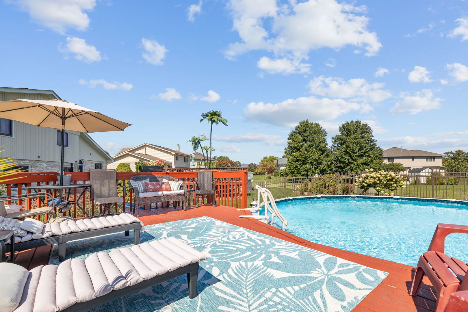 8500 Brookside Glen Drive, Tinley Park, IL 60487
