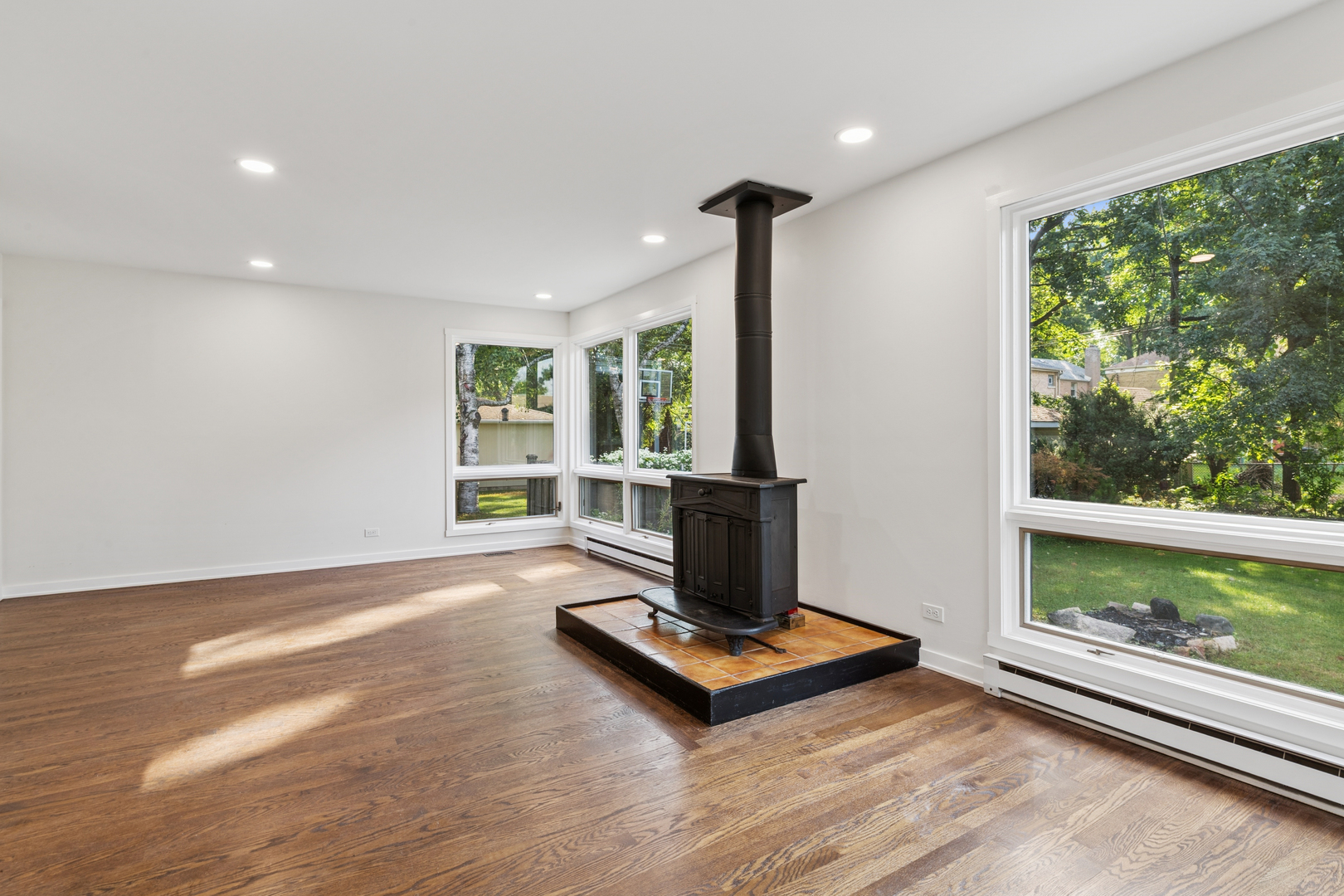 7013 N Monon Avenue, Chicago, IL 60646