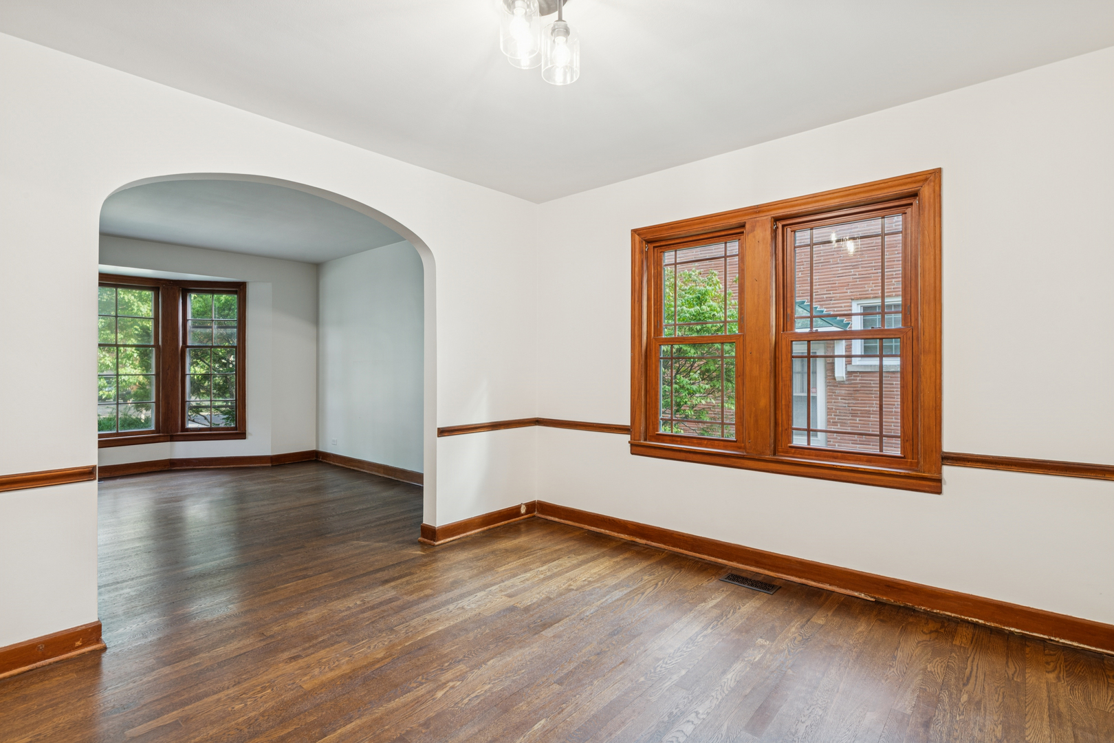 7013 N Monon Avenue, Chicago, IL 60646