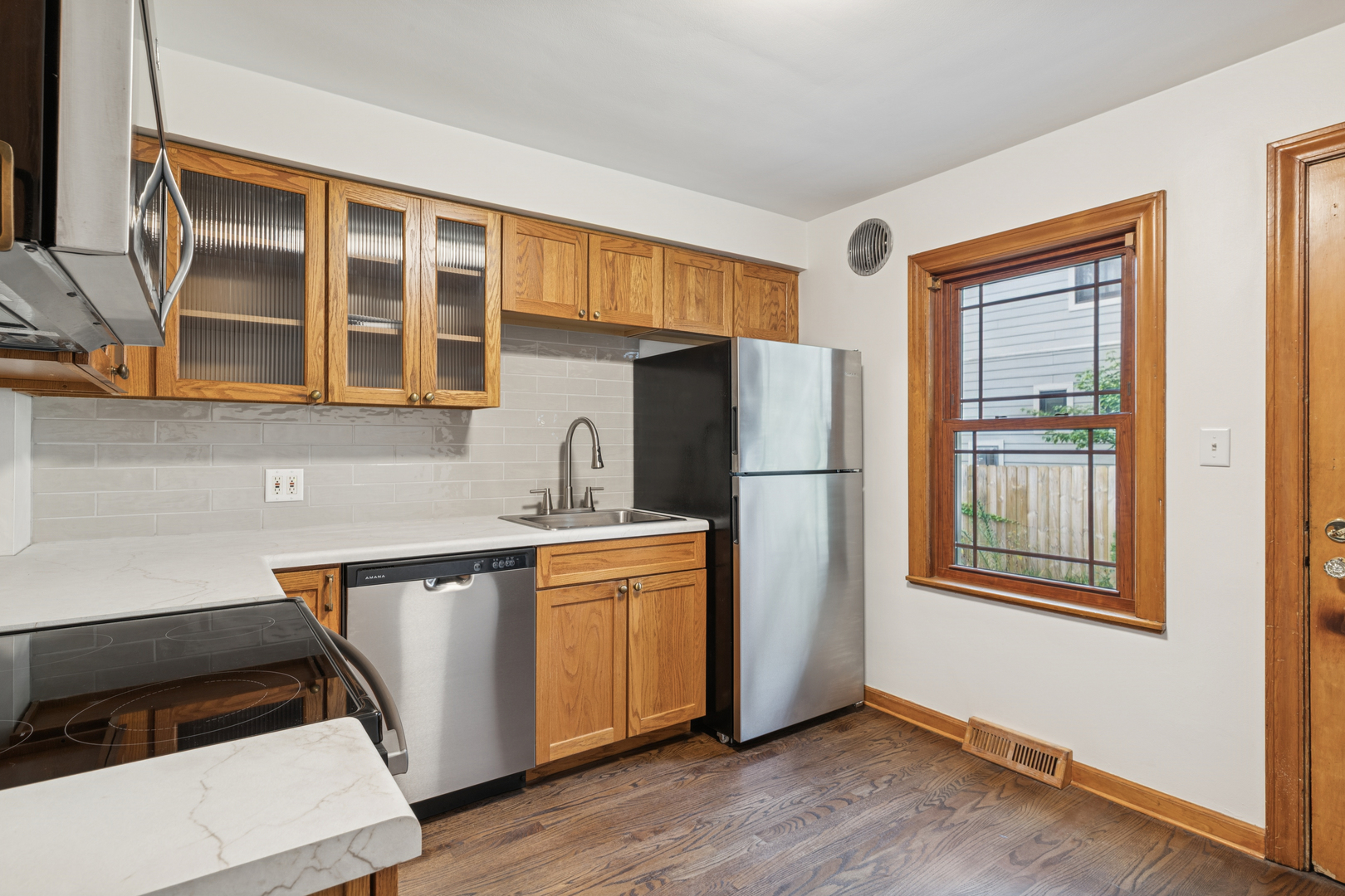 7013 N Monon Avenue, Chicago, IL 60646