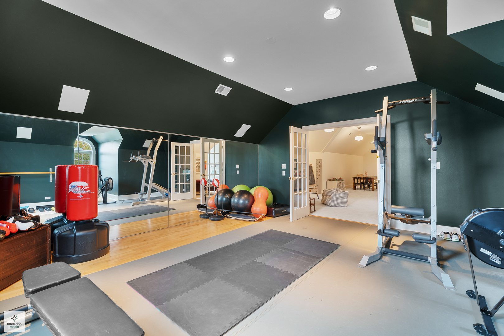 8010 Greenbriar Court, Burr Ridge, IL 60527