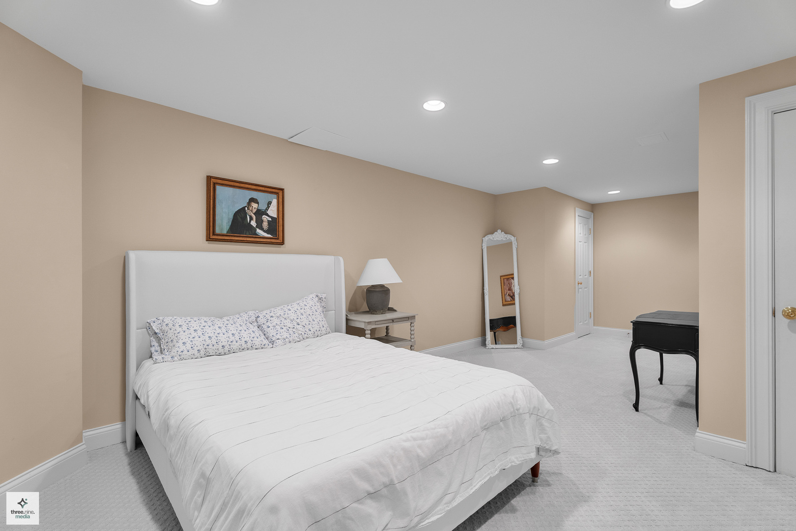 8010 Greenbriar Court, Burr Ridge, IL 60527