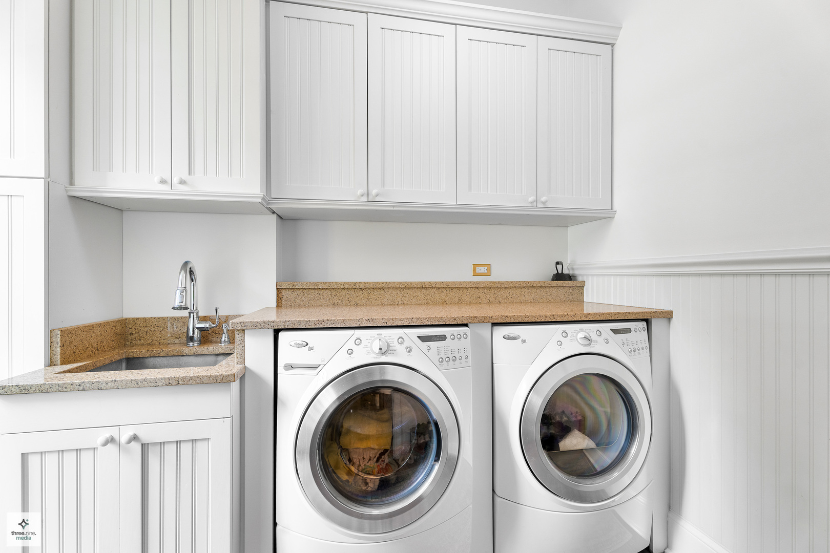 8010 Greenbriar Court, Burr Ridge, IL 60527