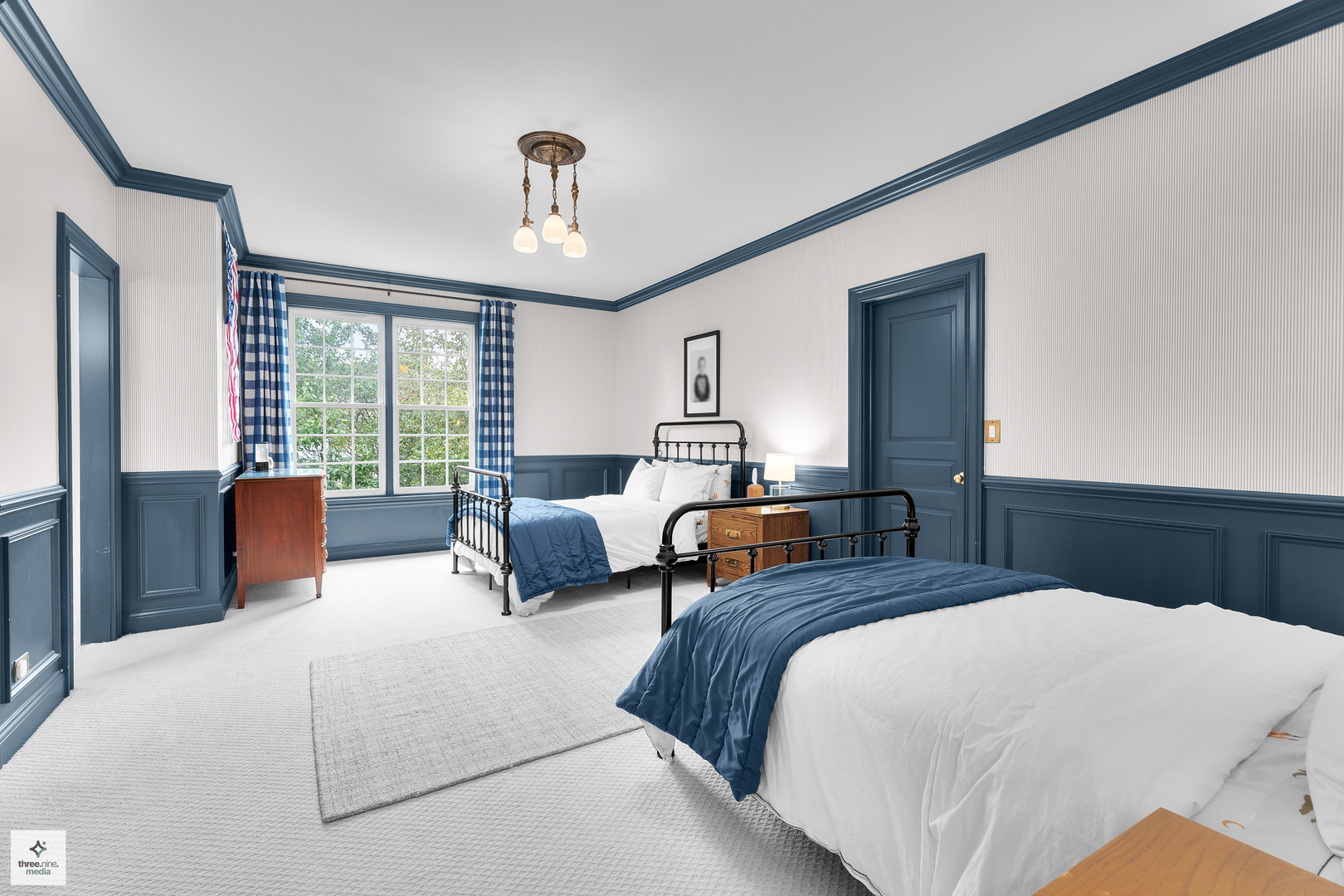 8010 Greenbriar Court, Burr Ridge, IL 60527