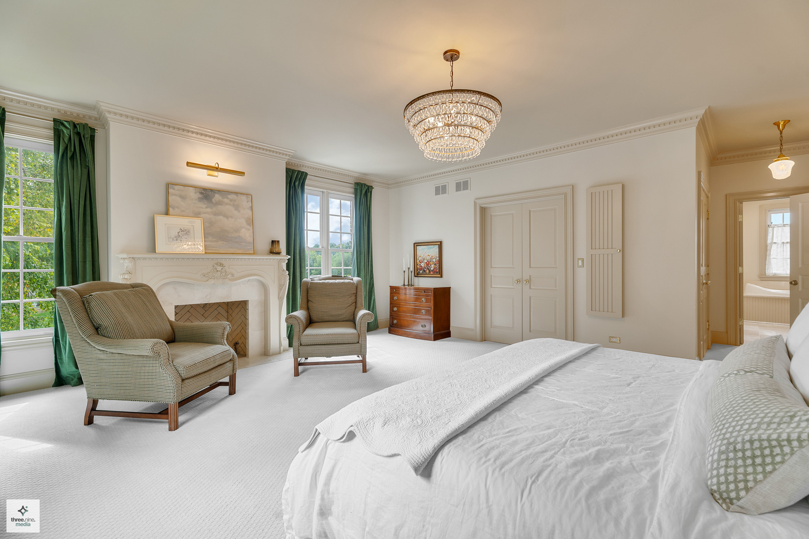 8010 Greenbriar Court, Burr Ridge, IL 60527