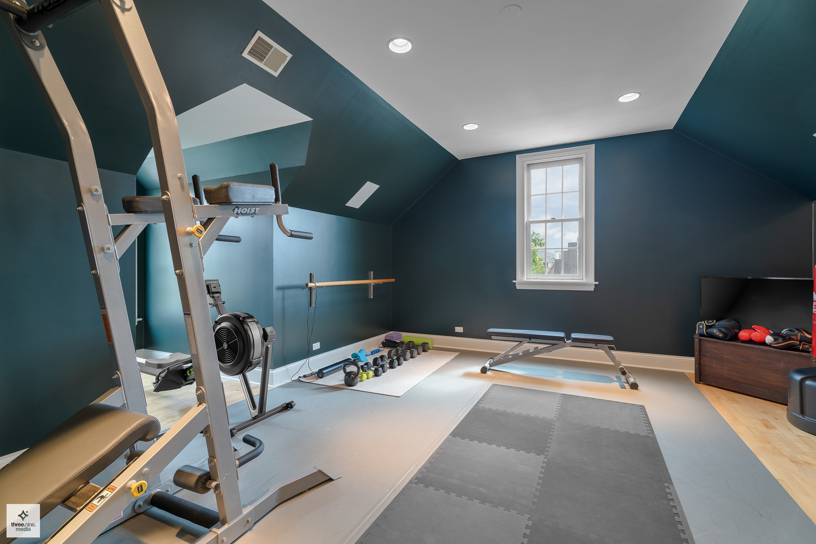 8010 Greenbriar Court, Burr Ridge, IL 60527