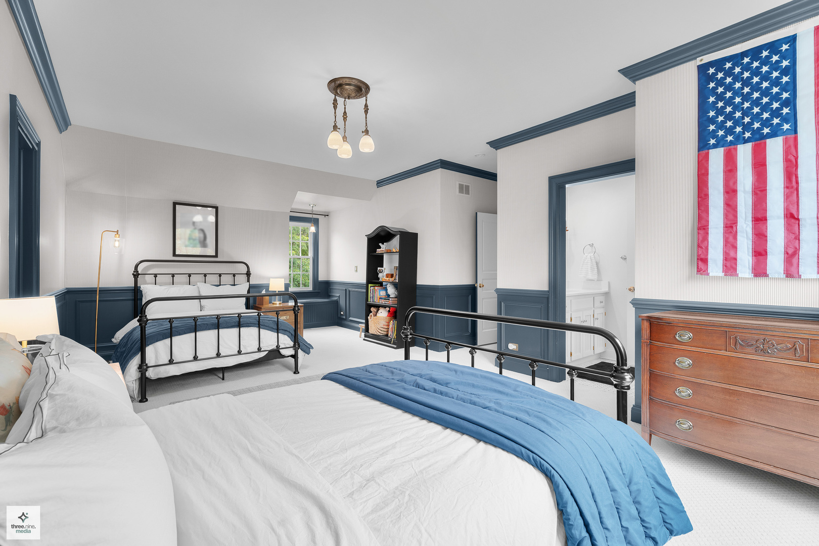 8010 Greenbriar Court, Burr Ridge, IL 60527