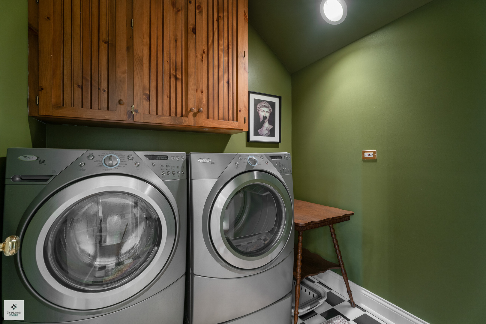 8010 Greenbriar Court, Burr Ridge, IL 60527