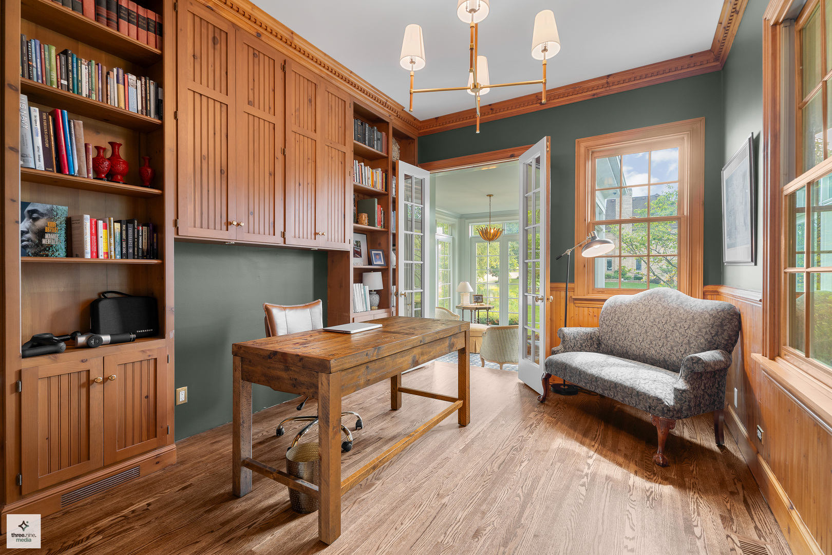 8010 Greenbriar Court, Burr Ridge, IL 60527