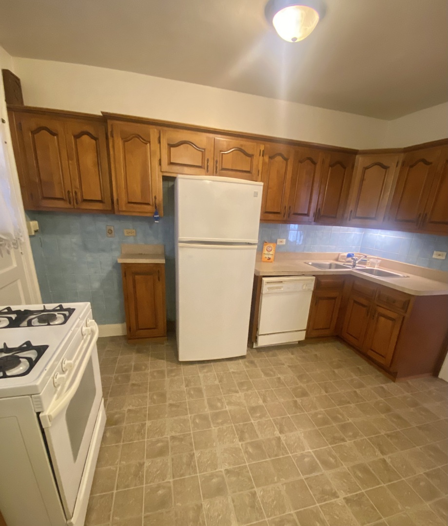 8352 S Maryland Avenue #1s, Chicago, IL 60619