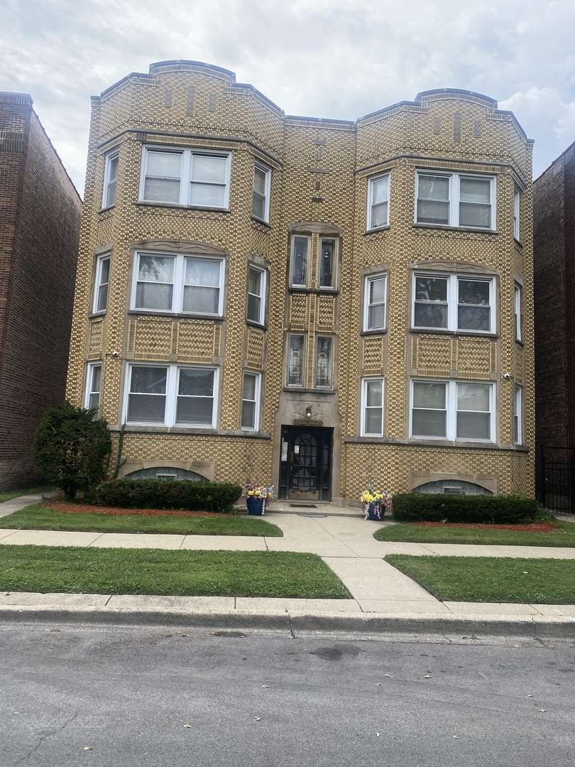 8352 S Maryland Avenue #1s, Chicago, IL 60619