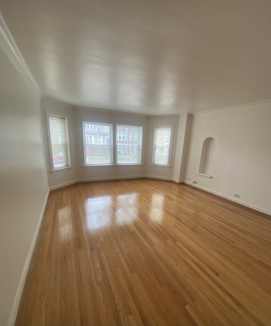8352 S Maryland Avenue #1s, Chicago, IL 60619