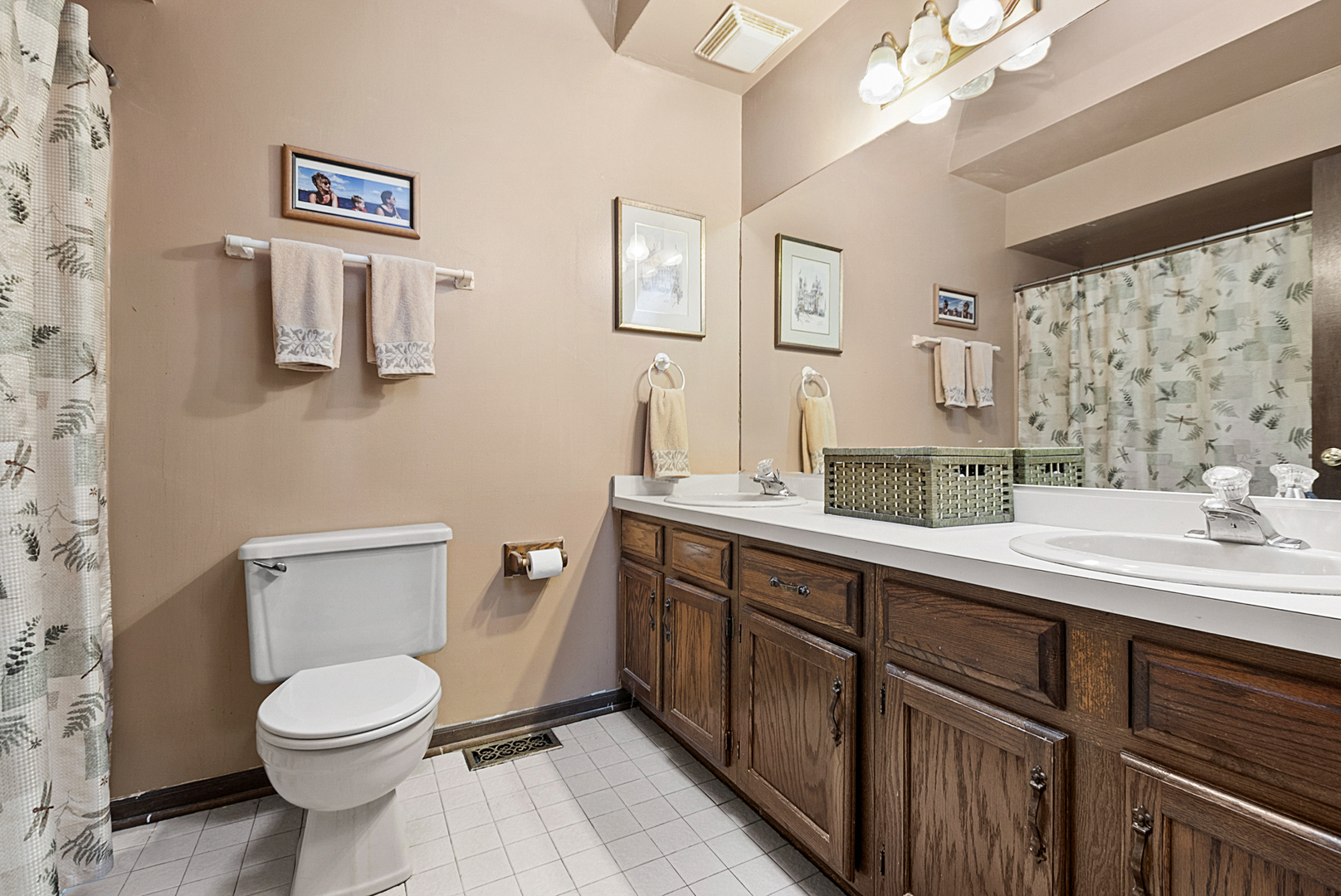 14715 S Woodcrest Avenue, Homer Glen, IL 60491