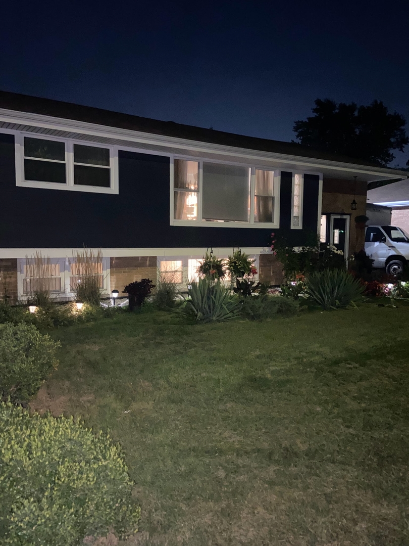 10817 S Oak Park Avenue, Worth, IL 60482
