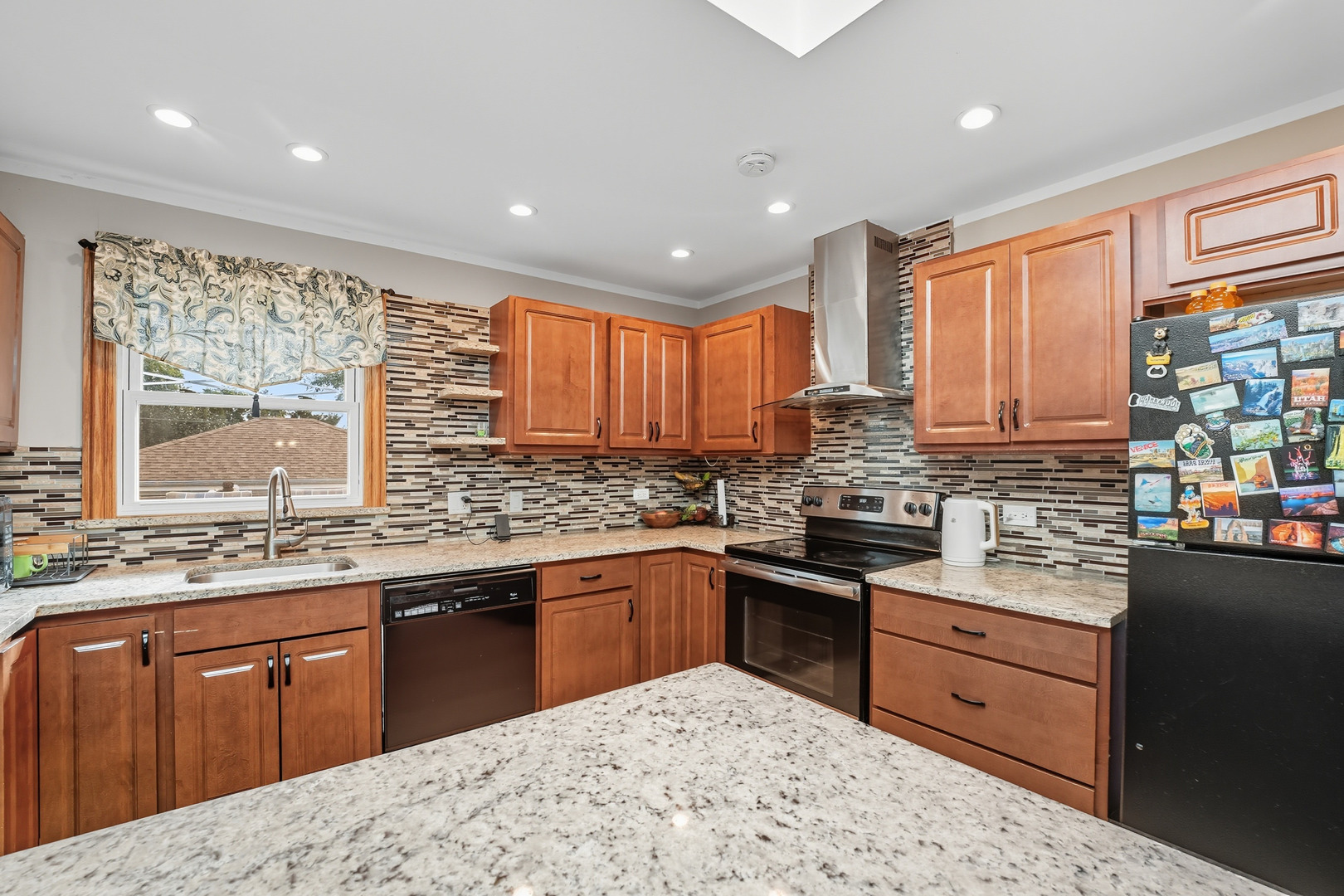 10817 S Oak Park Avenue, Worth, IL 60482