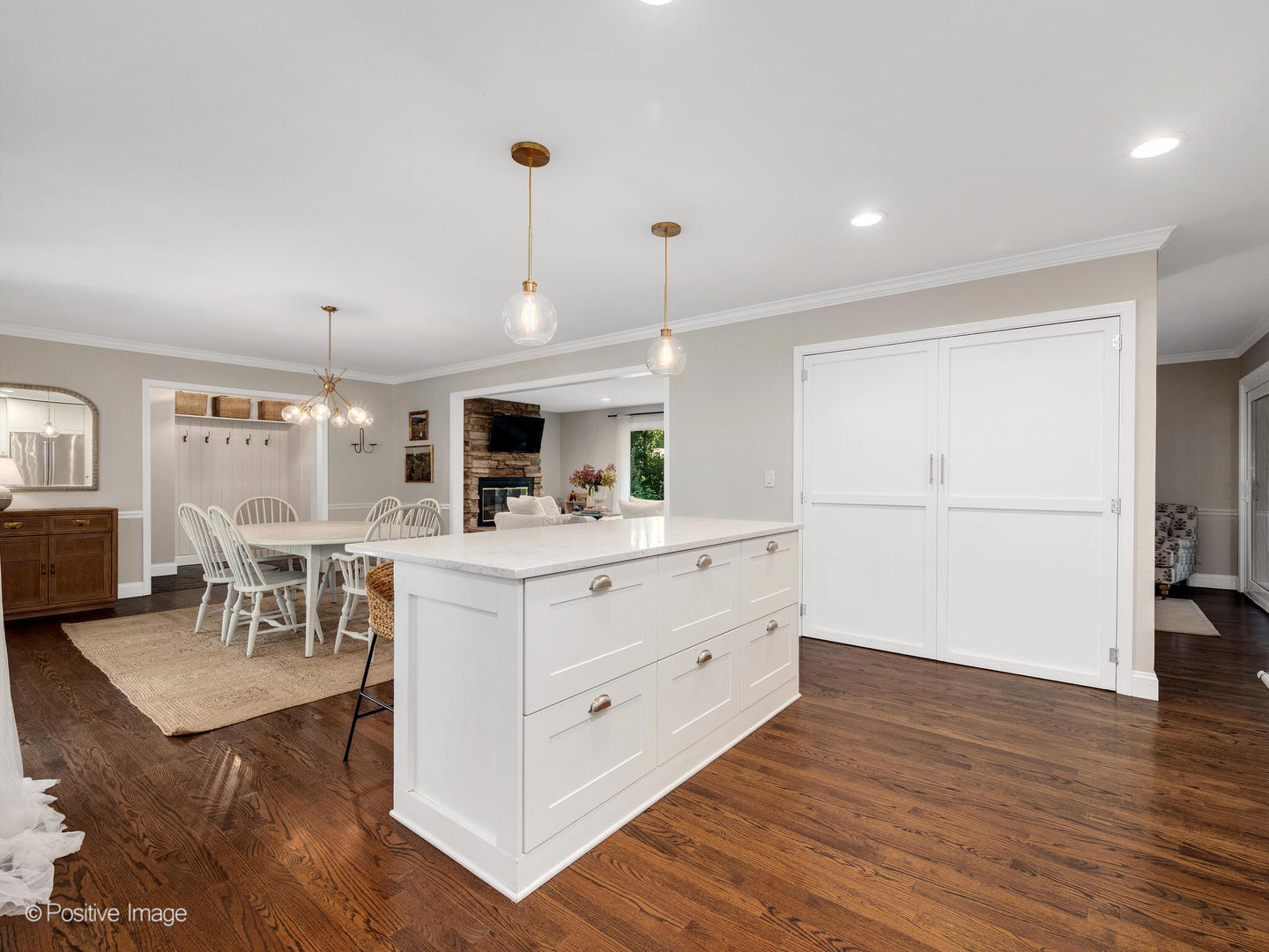 26W537 Barnes Avenue, Winfield, IL 60190