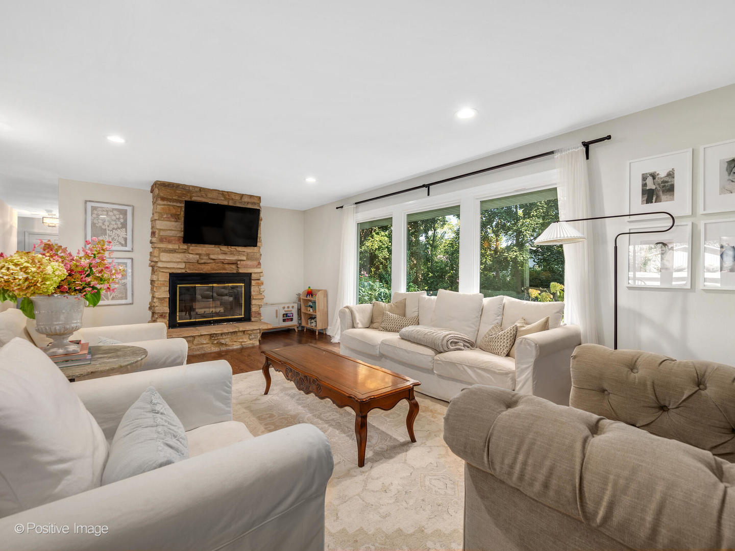 26W537 Barnes Avenue, Winfield, IL 60190