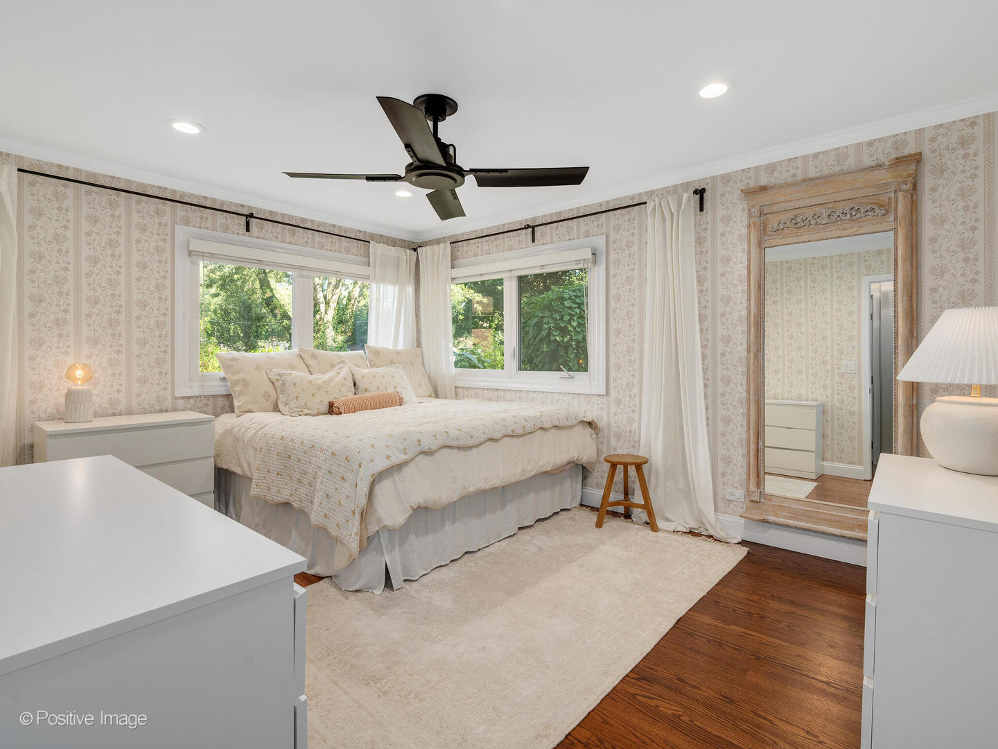 26W537 Barnes Avenue, Winfield, IL 60190