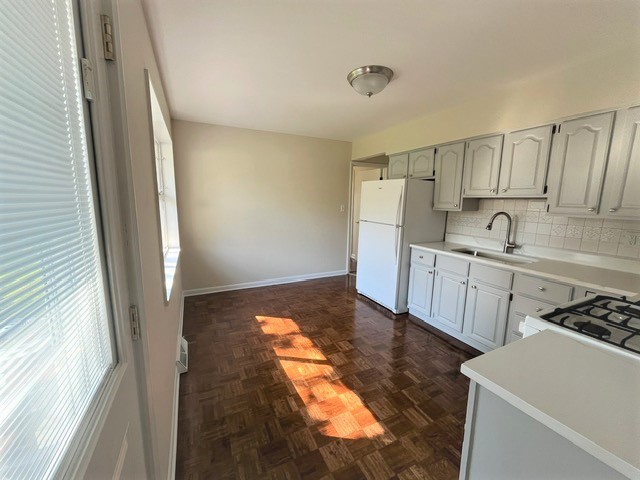 539 Ridgewood Road, Elk Grove Village, IL 60007