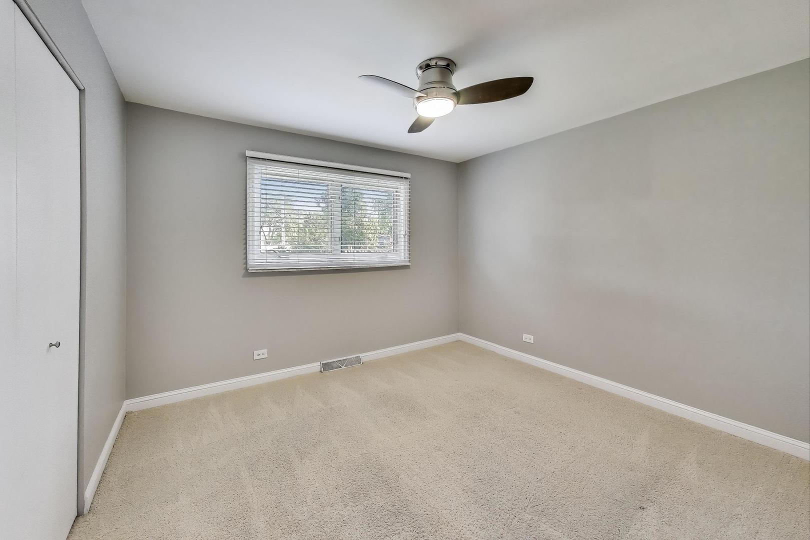 279 S Poplar Avenue, Elmhurst, IL 60126